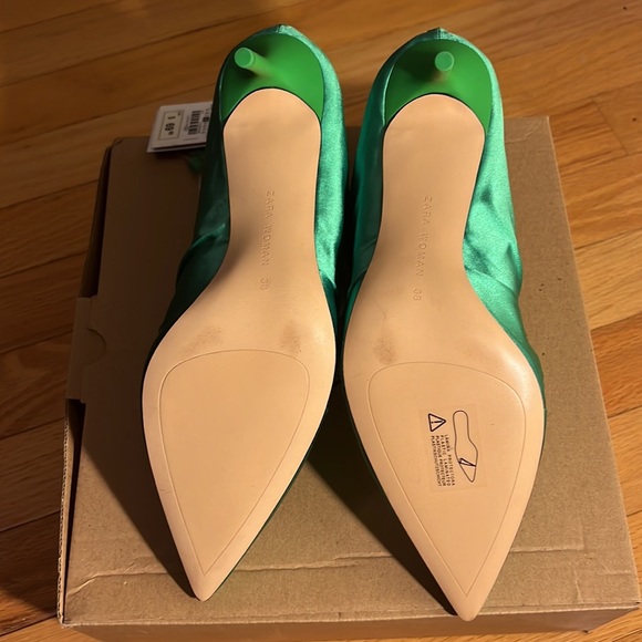 Zara green satin booties size 7.5 (38) - Picture 5 of 8